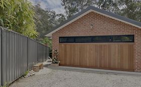 The Bungalow - Luxurious & Calm - Beach And Bush Retreat